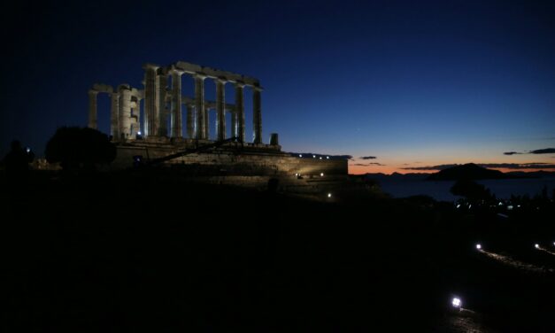 La nueva iluminación del Templo de Poseidón en Sounion y más noticias